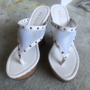 Venus White Wedges